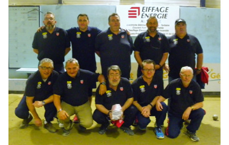 L'équipe de l'Union Bouliste Aurillacoise Championne Cantal -Lozère des AS de 3 ème et 4 ème divisions