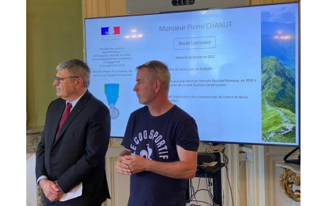 Pierre-Marcel CHANUT a reçu la médaille d'Argent de Jeunesse et Sports 