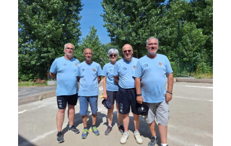 Direction les Championnats de France pour l'équipe de boules lyonnaises de l'entente bouliste Aurillac- Arpajon !